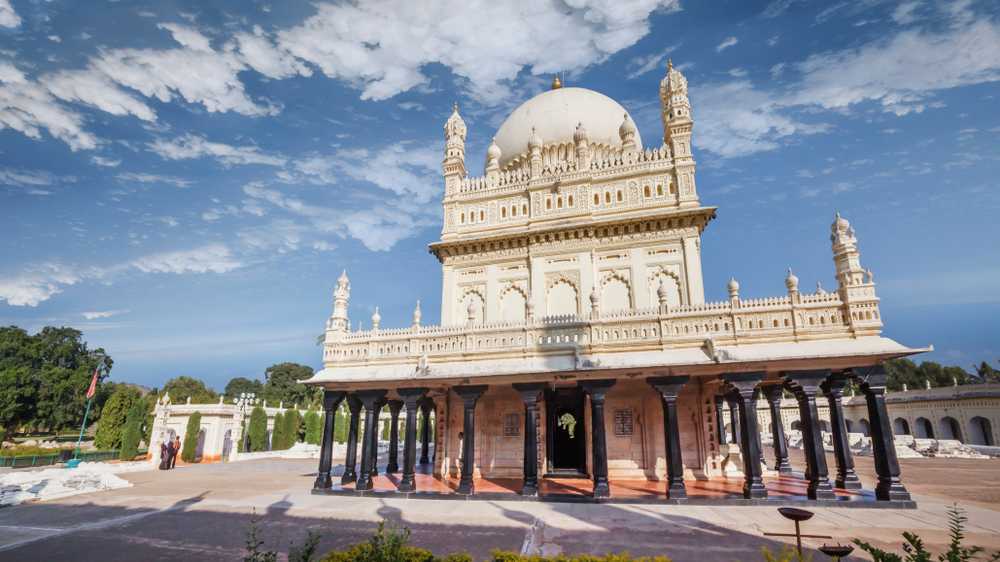 20 Dargah in India | Famous Muslim Tombs 2024