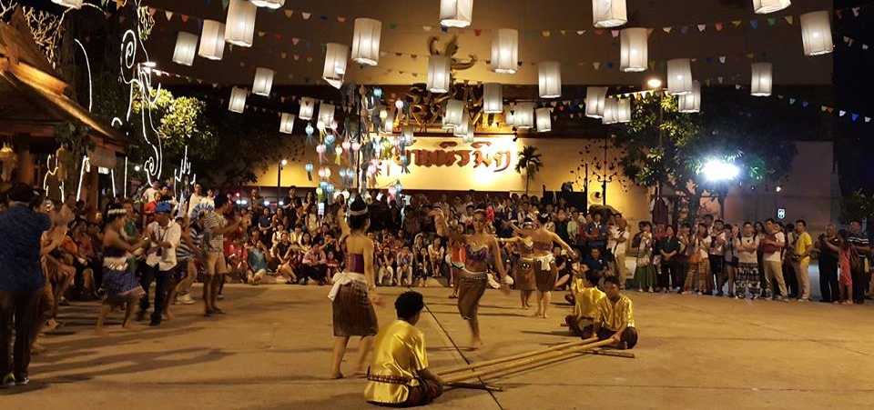 Traditional Thai Dance at Siam Niramit Bangkok