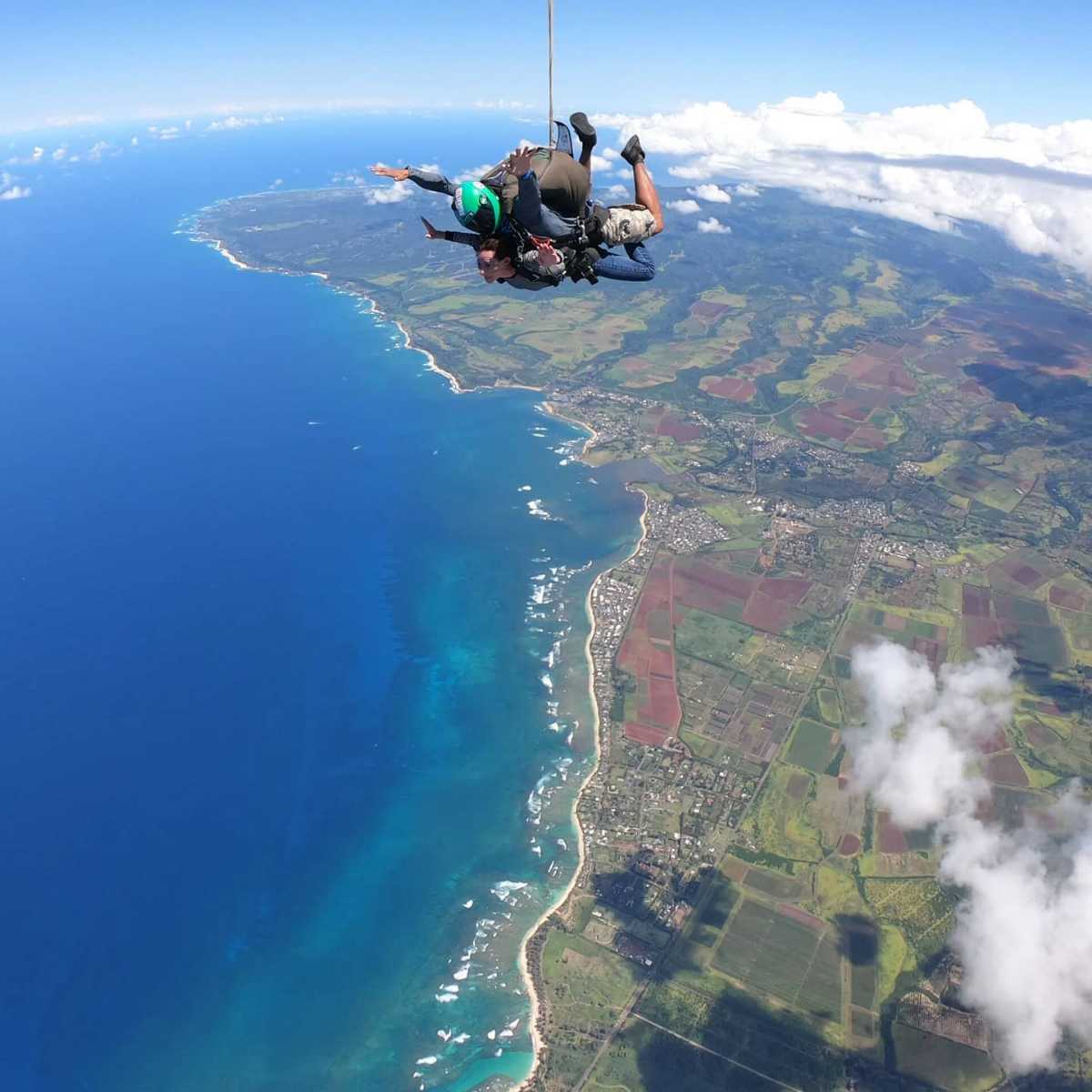 Skydiving in Honolulu The 2 Best Hawaiian Skydiving Spots