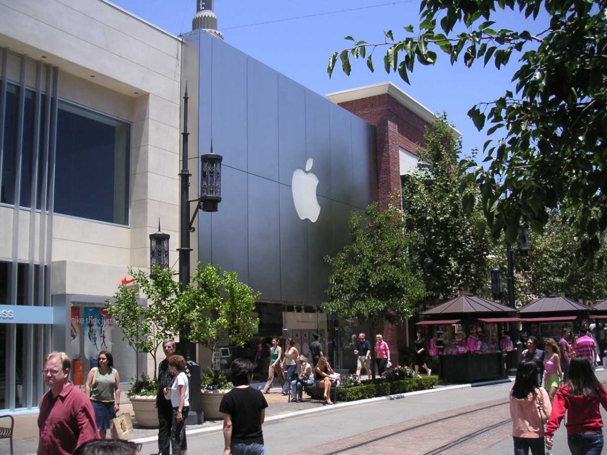 Beverly Center - Apple Store - Apple