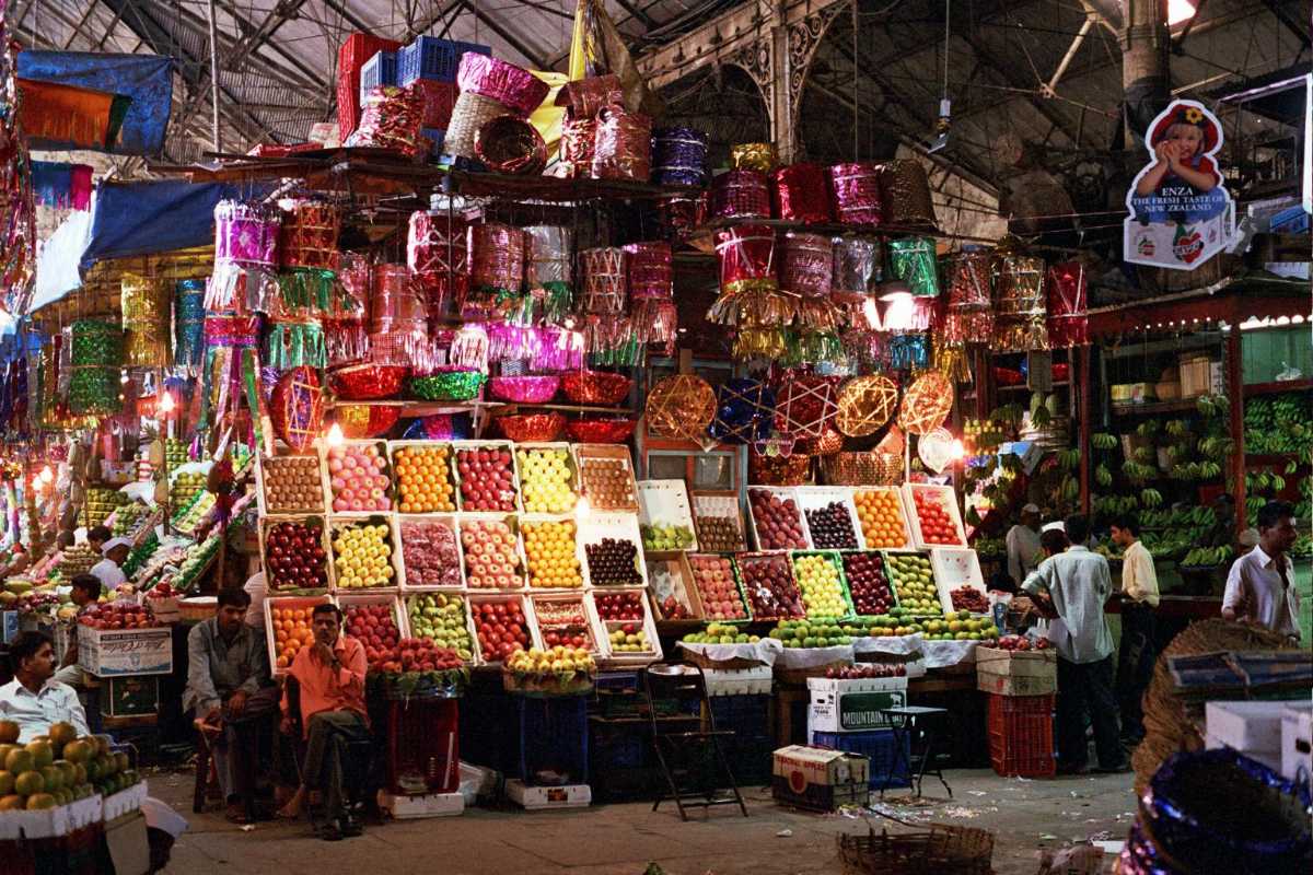 Fruit shops at Crawford Market, Shopping in Mumbai