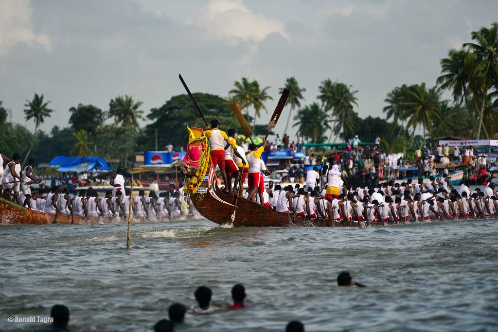 Vallamkali, Onam