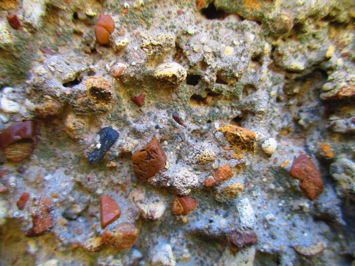 Underwater granite formations