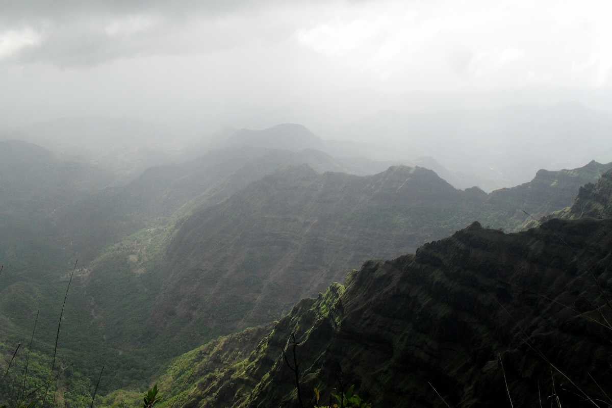 Arthur Seat in Mahabaleshwar before the rains