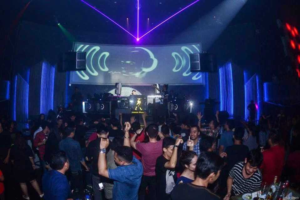 Nightlife in Medan 2022 | 13 Pubs, Nightclubs & Bars