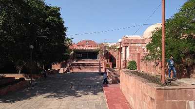 Distance From Hyderabad To Bhopal Hyderabad To Bhopal -> Distance, Car, Road, Train, Flight, Bus