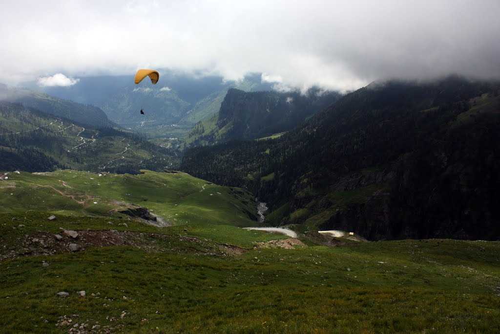 Paragliding Rohtang Pass