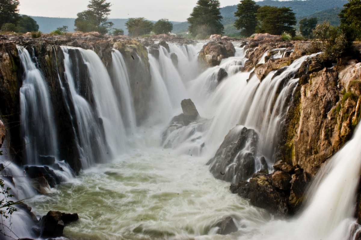 hogenakkal near tourist places