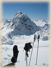Skiing and Trekking in Mundali
